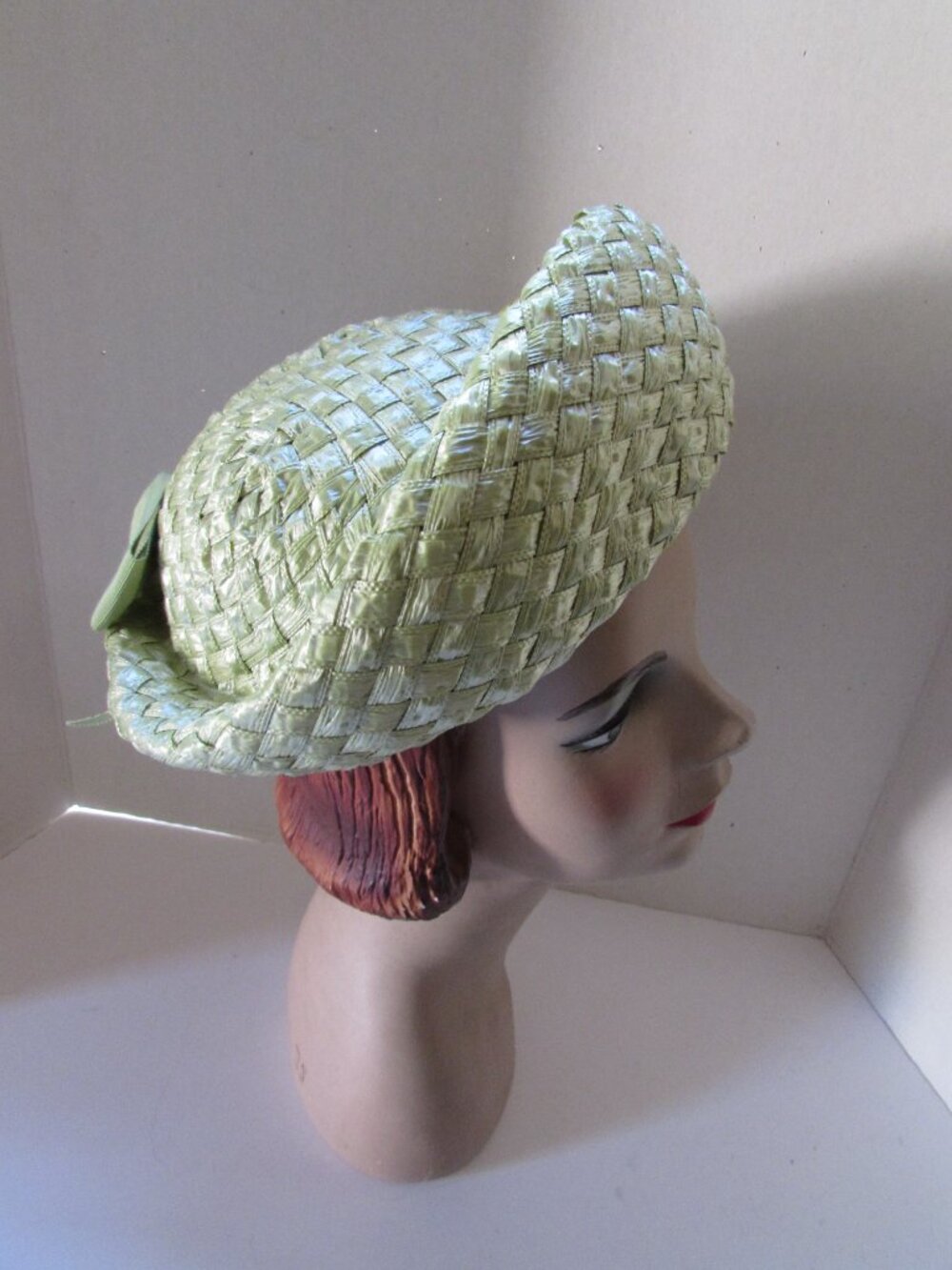 Vintage  Modified Sailor Cello Hat Celery Green
